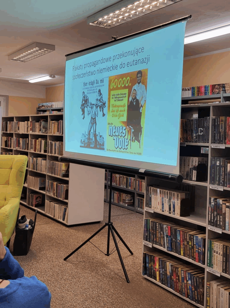 SPOTKANIE W CENTRUM ANIMACJI KULTURY W MIĘDZYCHODZIE.