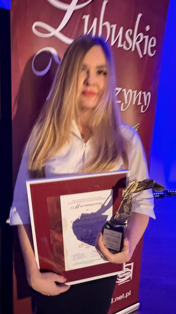 Beata Igielska: Z cyklu – WYWIADY z PISARKAMI i PISARZAMI